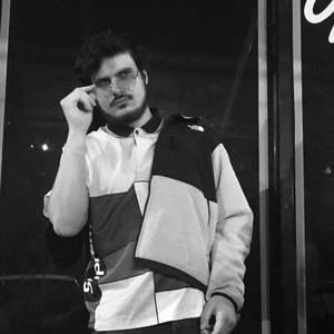 Meet your Posher, Wade